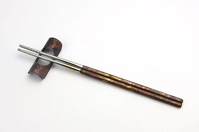 ORI-EN Chopsticks & Rest — Product photo 2