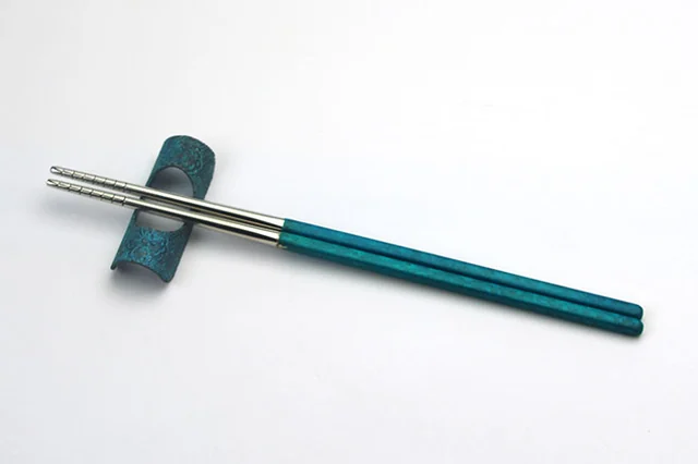 ORI-EN Chopsticks & Rest — Product photo 1